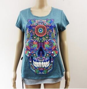 Larva Teal Dia de los Muertos Sugar Skull Animals Birds Snakes Graphic Tee